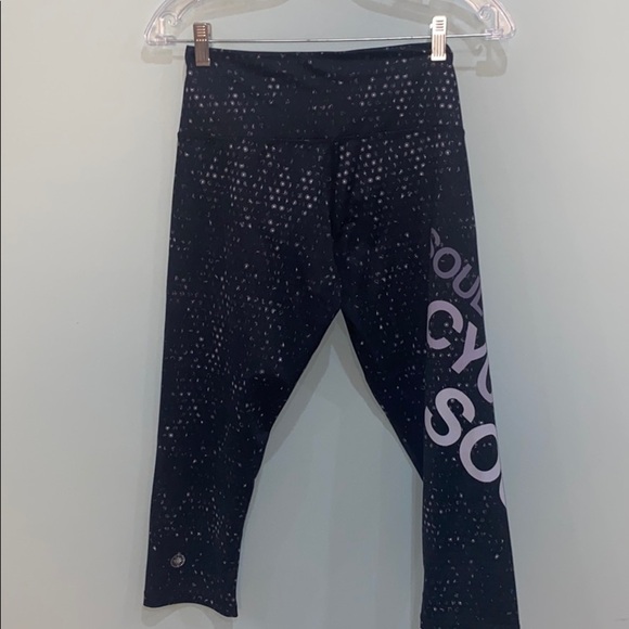SoulCycle distressed‎ wheel print cropped leggings - Picture 3 of 6